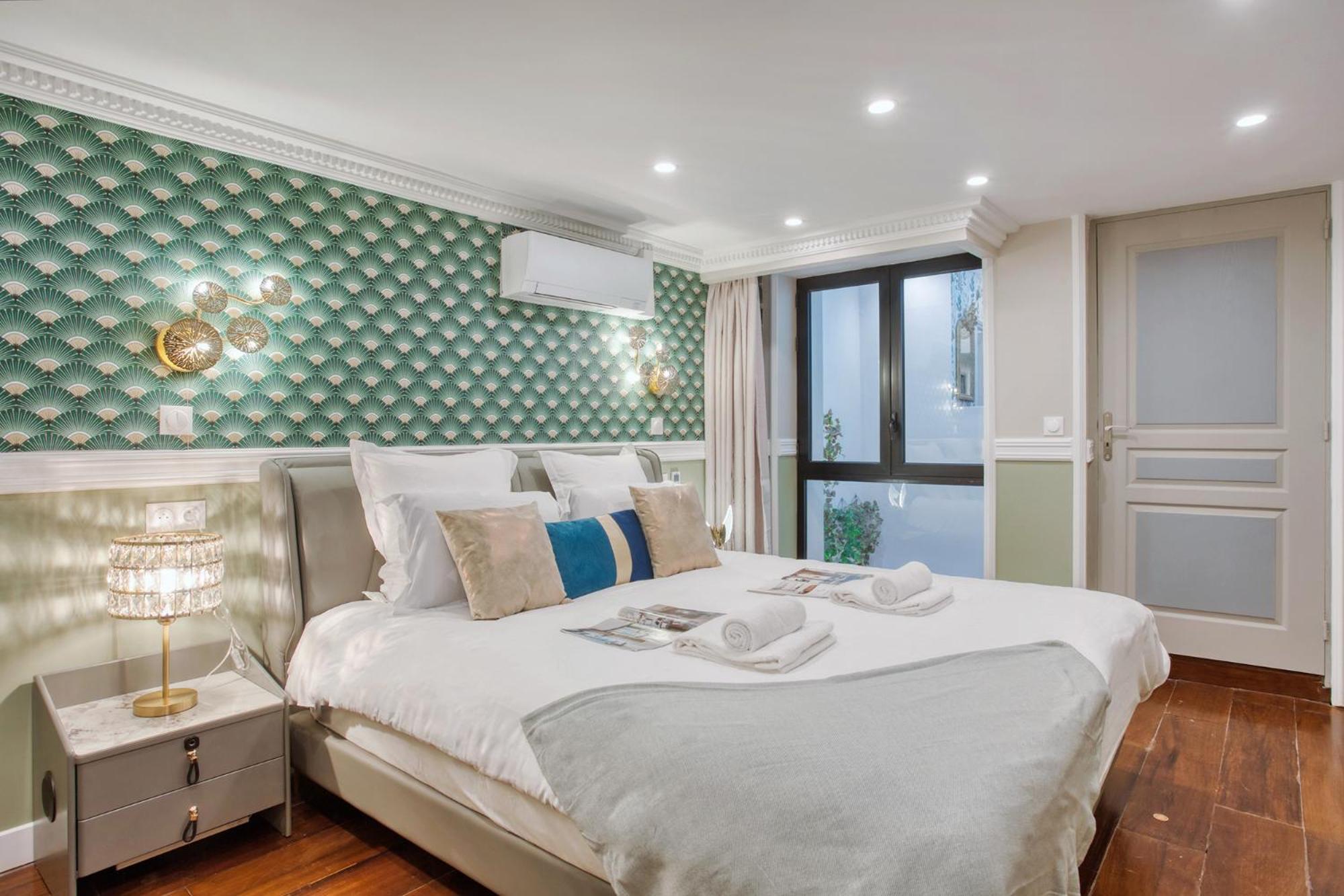 Elegant Triplex In Paris - Ideal For 10 - Aircon Exterior foto