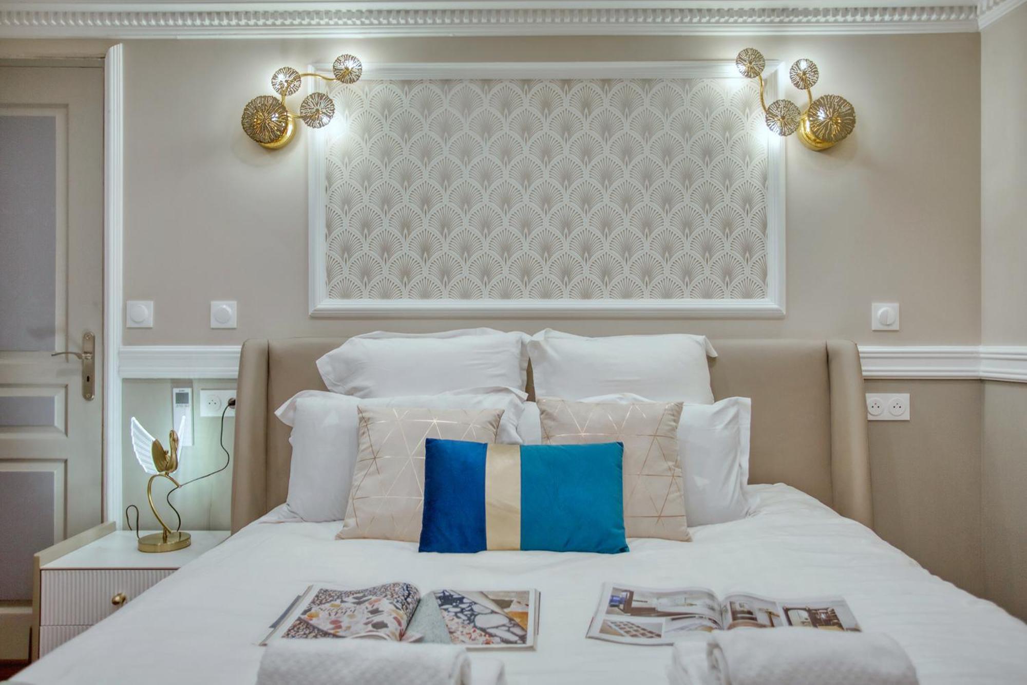 Elegant Triplex In Paris - Ideal For 10 - Aircon Exterior foto
