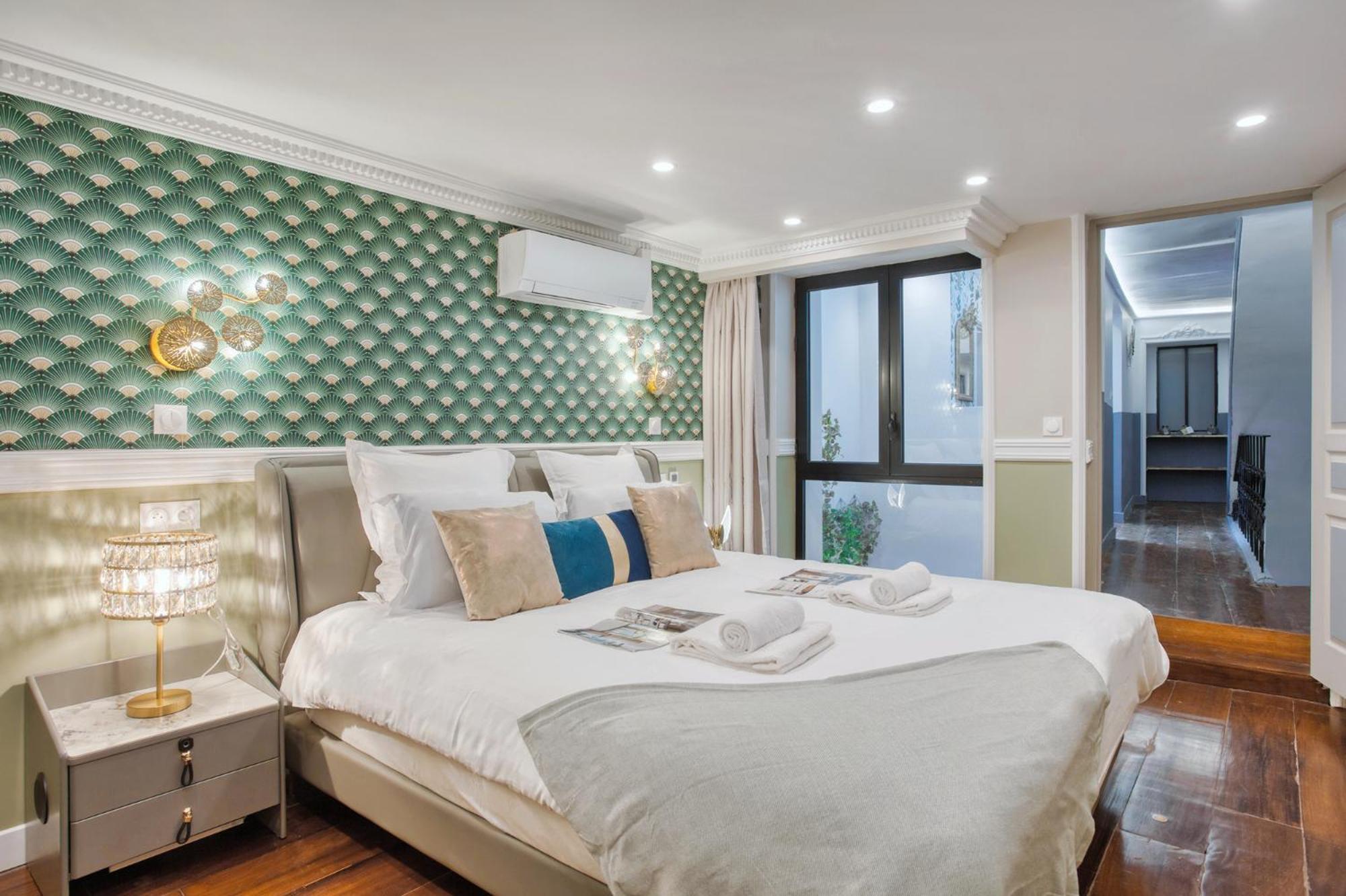 Elegant Triplex In Paris - Ideal For 10 - Aircon Exterior foto